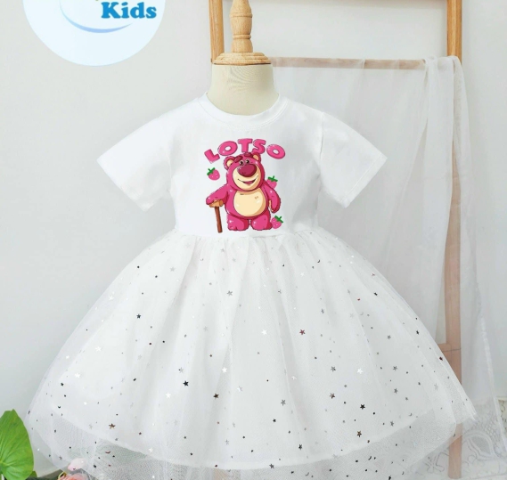 Đầm thun trắngphối vole Gấu dâu size 12-25kg 