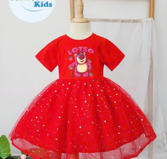 Đầm thun đỏ phối vole Gấu dâu size 12-25kg 